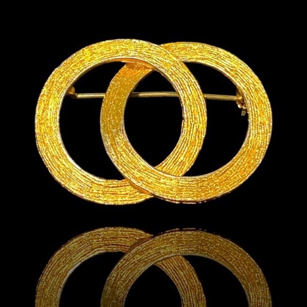 Golden Unity: Vintage Interlocking Double Ring Br… - image 1